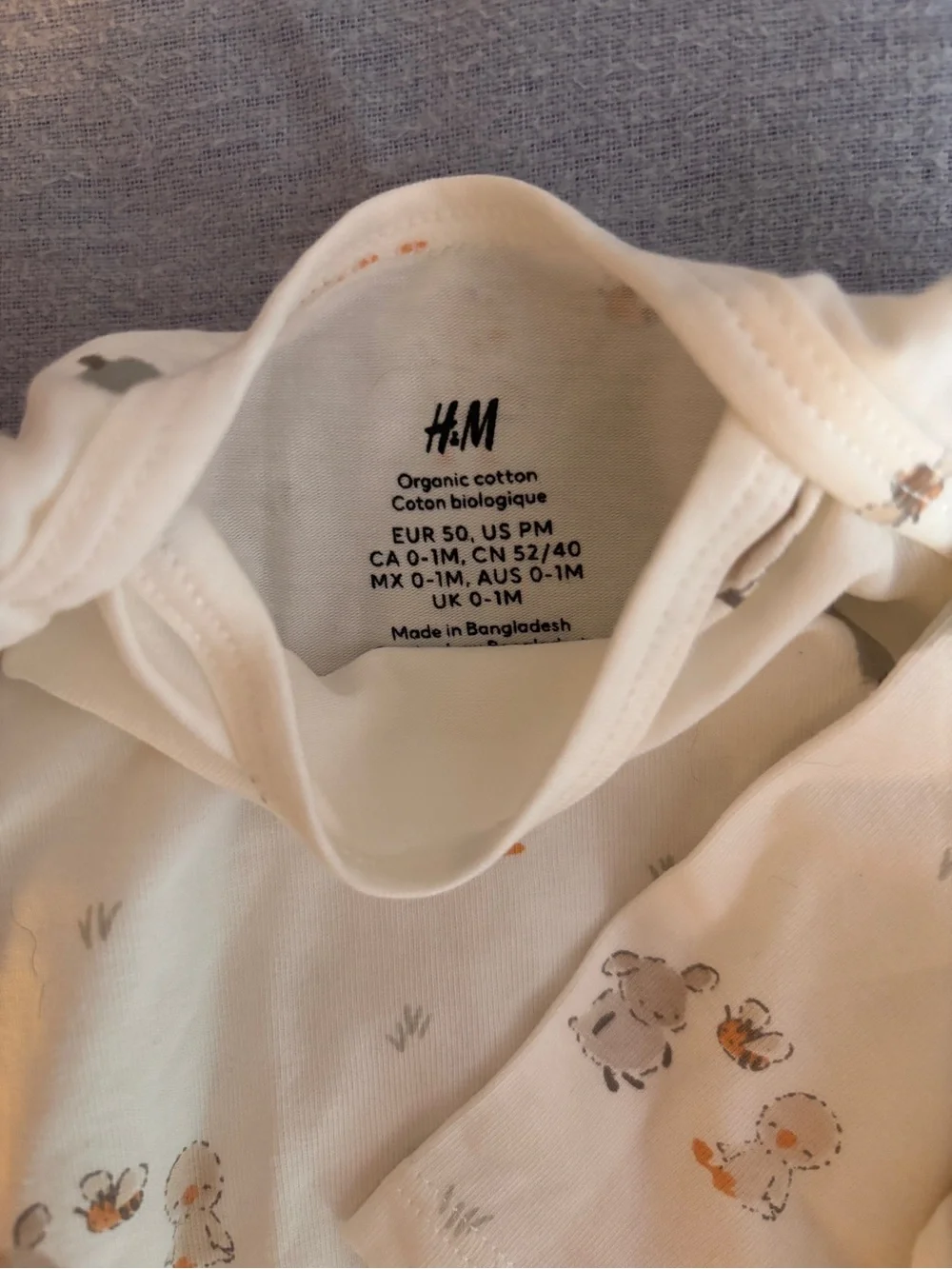 Preemie H&M Neutral Animal Print Baby Bodysuit set